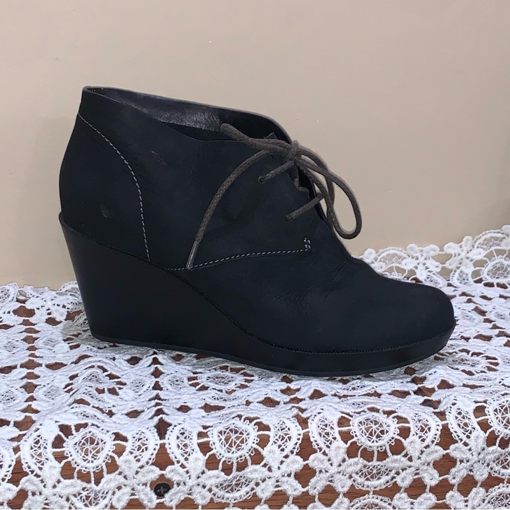 Women’s Cole Haan Britt Chuka Black Suede Wedge Boots Sz 7B